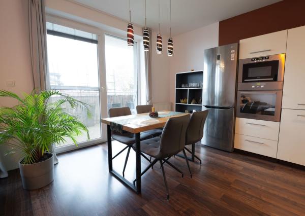 REZERVOVANÝ– 3-IZBOVÝ BYT S TERASOU, ROVINKA (JASNÁ ULICA)