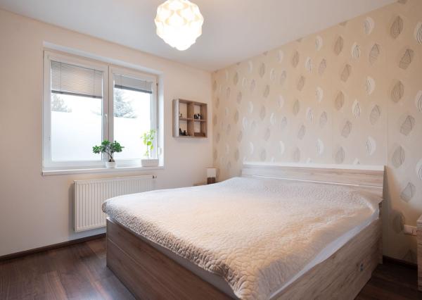 REZERVOVANÝ– 3-IZBOVÝ BYT S TERASOU, ROVINKA (JASNÁ ULICA)