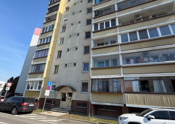 Investičná príležitosť - 2 izbový byt v Podunajských Biskupiciach na predaj- REZERVOVANÝ