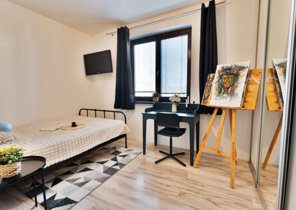 Na predaj útulný 4-izb rodinný dom v obci Veľký Grob s ďaľším menším domom na pozemku.