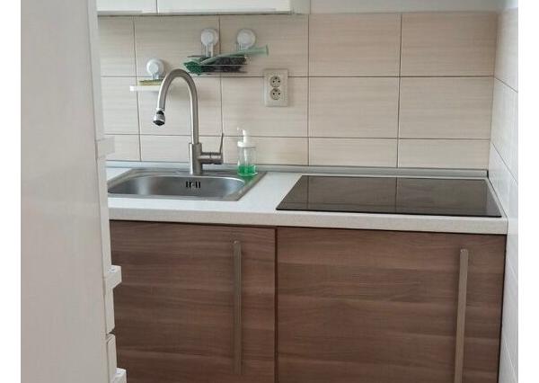 Na prenájom: Klimatizovaný 2-izbový byt s loggiou – Pečnianska ulica, Petržalka