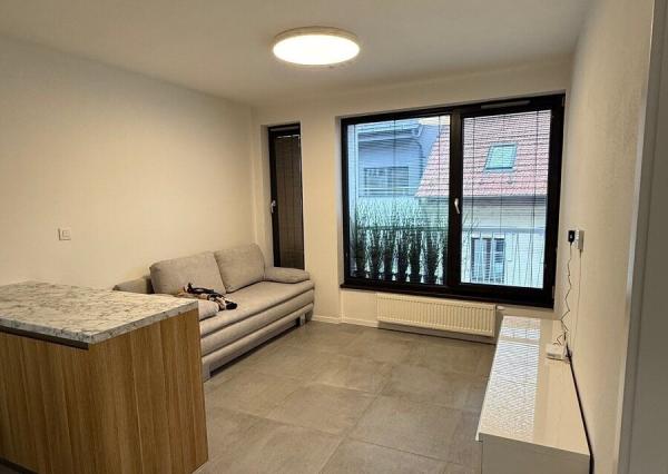 Na prenájom – Moderný 2-izbový byt v projekte Vila Ľadová, Staré Mesto