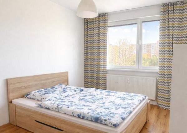 Prenájom 3-izbového zariadeného bytu v Petržalke