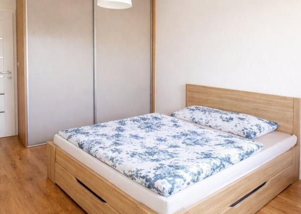 Prenájom 3-izbového zariadeného bytu v Petržalke