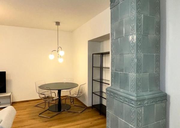 PRENÁJOM – Nadštandardný historický byt po kompletnej rekonštrukcii v centre Nitry