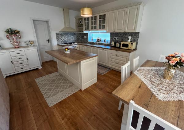 Na predaj moderný 4-izbový rodinný dom – Florida Villa Park, Dunajská Streda