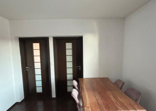 Na prenájom: Svetlý 3-izbový byt s parkovaním – Ružinov