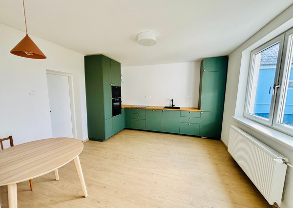 Na predaj 3 izb rodinný dom s 985m2 pozemkom v obci Kuchyňa.