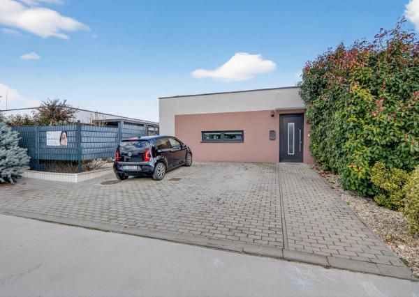  Bernolákovo- 4 izbový bungalov, novostavba, kompletne zariadený