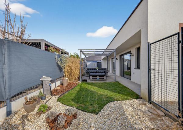  Bernolákovo- 4 izbový bungalov, novostavba, kompletne zariadený