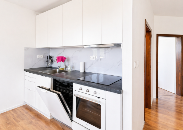 Na prenájom 3-izbový byt s balkónom – Bratislava, Petržalka