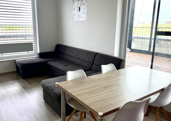 Priestranný 4izbový byt s veľkou terasou–Slnečnice Viladomy