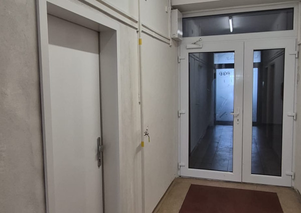 KANCELÁRSKE PRIESTORY S NÍZKYMI NÁKLADMI – BRATISLAVA, BOJNICKÁ ULICA