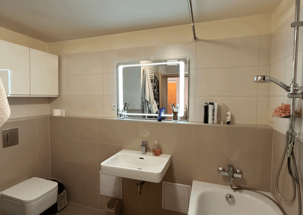 Svetlý 1-izbový apartmán s veľkým južným balkónom v rezidencii PREMIÈRE