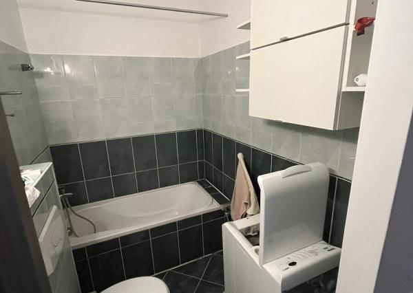 Prenájom 2 izbový byt - Bratislava - Petržalka, Gessayova