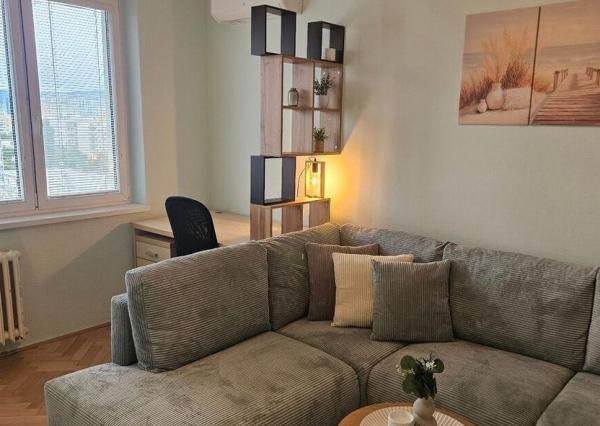Prenájom 3 izbový byt - Bratislava - Ružinov, Čaklovská
