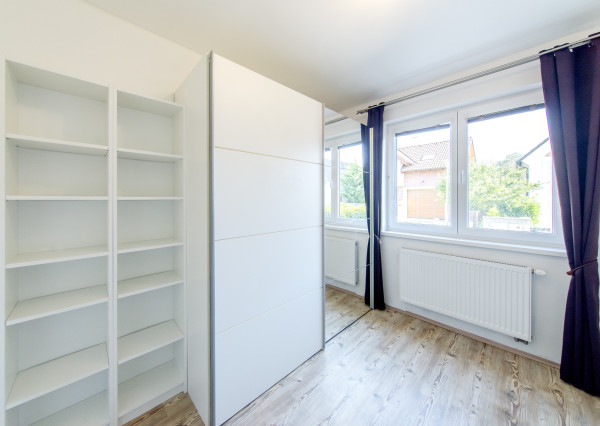 Prenájom - Štýlový 3izb.rodinný dom so záhradou+parkovaním