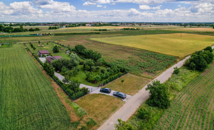 REZERVOVANÝ Váš vlastný kúsok raja vo Veľkom Bieli | 4 550 m² súkromia - fotografia 1