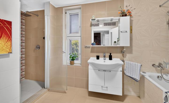 Samostatne stojaci bungalov, Hviezdoslavov - fotografia 15