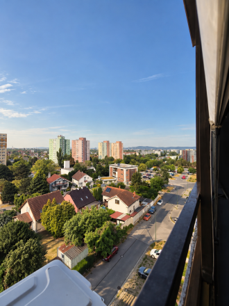 PREDAJ | 3-izbový byt s loggiou a výhľadom v Podunajských Biskupiciach - fotografia 15