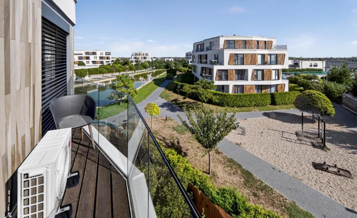 Moderný 3-izbový byt s 2 balkónmi a 2 parkovacími miestami - fotografia 9