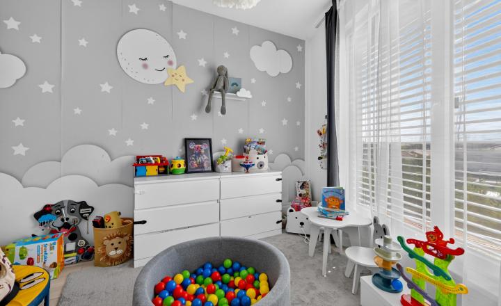 Moderný 3-izbový byt s 2 balkónmi a 2 parkovacími miestami - fotografia 11