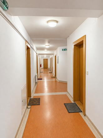 PREDAJ | 2-izbový byt s lodžiou a parkovaním – Bajkalská ul. - fotografia 12