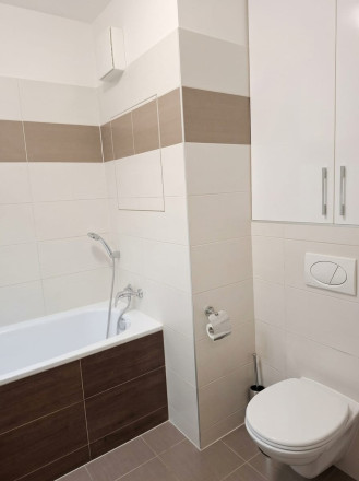 MODERNÝ 3-IZBOVÝ BYT NA PRENÁJOM BRATISLAVA – NOVÉ MESTO - fotografia 8