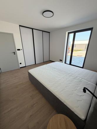 MODERNÝ 4-IZBOVÝ BUNGALOV NA PRENÁJOM – HVIEZDOSLAVOV RESIDENCE - fotografia 13