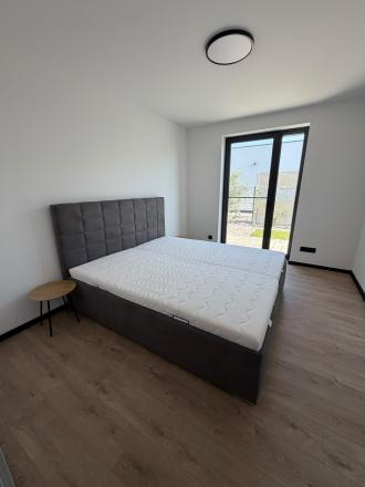MODERNÝ 4-IZBOVÝ BUNGALOV NA PRENÁJOM – HVIEZDOSLAVOV RESIDENCE - fotografia 15