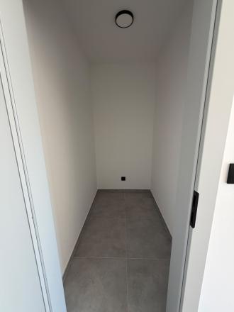 MODERNÝ 4-IZBOVÝ BUNGALOV NA PRENÁJOM – HVIEZDOSLAVOV RESIDENCE - fotografia 17
