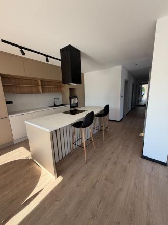 MODERNÝ 4-IZBOVÝ BUNGALOV NA PRENÁJOM – HVIEZDOSLAVOV RESIDENCE - fotografia 3