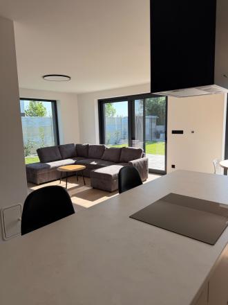 MODERNÝ 4-IZBOVÝ BUNGALOV NA PRENÁJOM – HVIEZDOSLAVOV RESIDENCE - fotografia 7