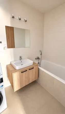 NESTO | Priestranný 4-izbový byt s balkónom, 101,32m² - fotografia 9