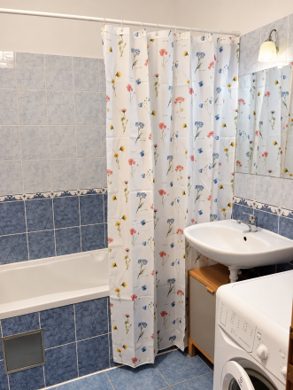 PRENÁJOM | Zariadená garzónka s balkónom, 40 m² | Petržalka - fotografia 4