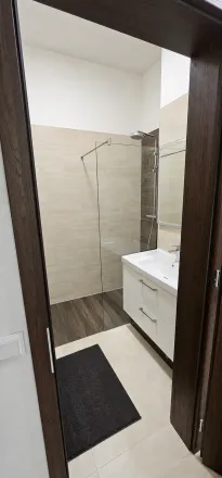 Štýlový 2-izbový byt |garážové státie | Bezručova Residence - fotografia 1