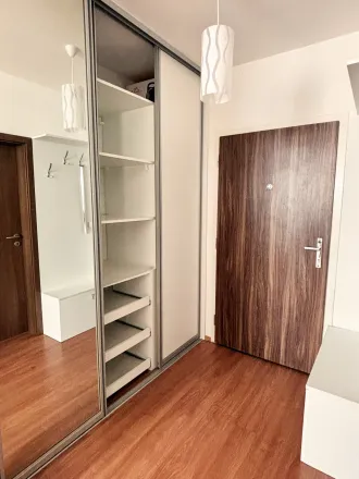 Svetlý 2-izbový byt s loggiou a parkovaním | Petržalka - fotografia 8