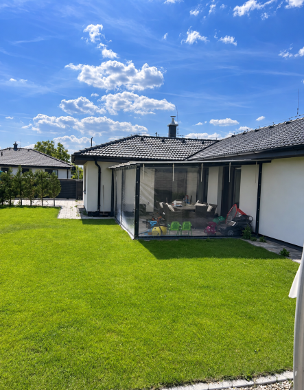 MODERNÝ 4-IZBOVÝ RODINNÝ DOM S POZEMKOM 580 m² |