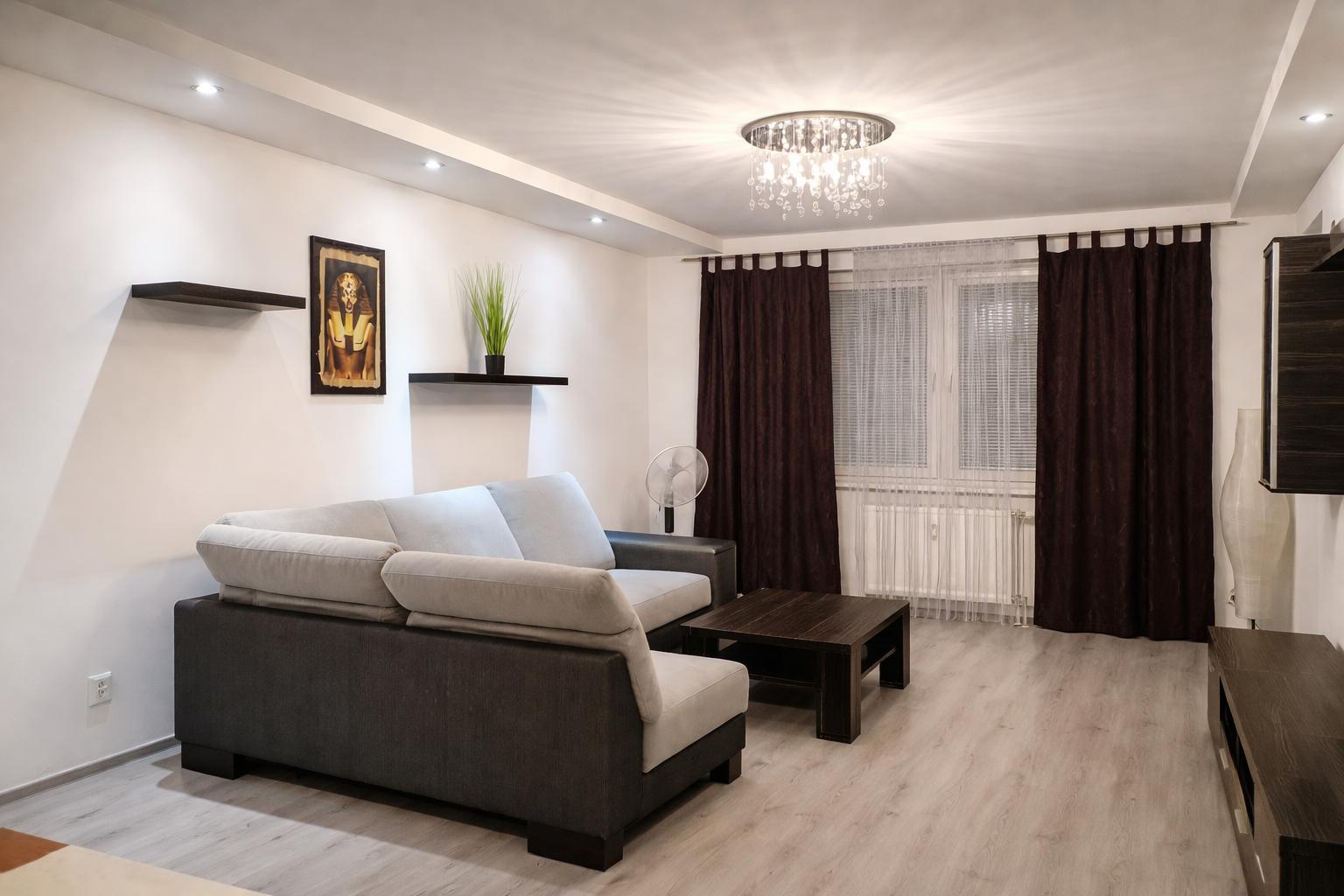 Na prenájom: 2-izbový byt s klimatizáciou, balkónom a výhľadom na zeleň – Ružinov, Ostredky