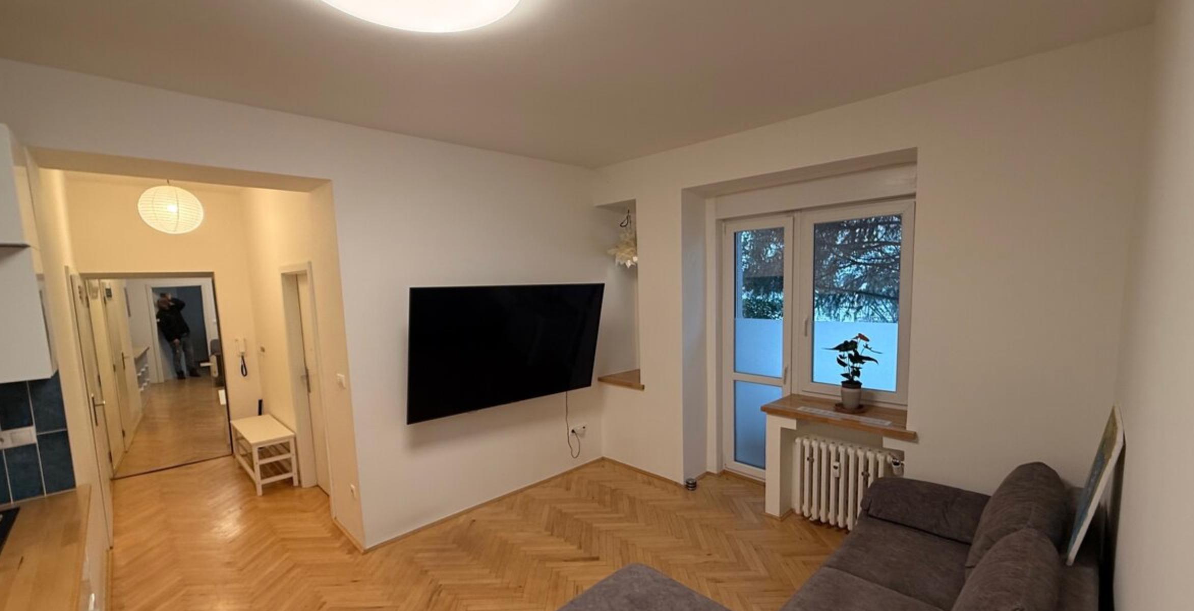 Na Prenájom 3-izbového bytu – Grosslingova, centrum Bratislavy