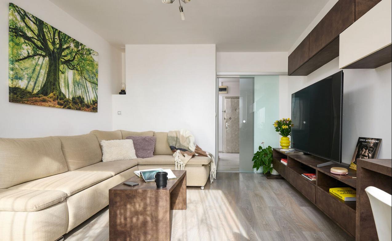 REZERVOVANÉ: Na predaj: zrekonštruovaný 3-izbový byt s balkónom v Ružinove