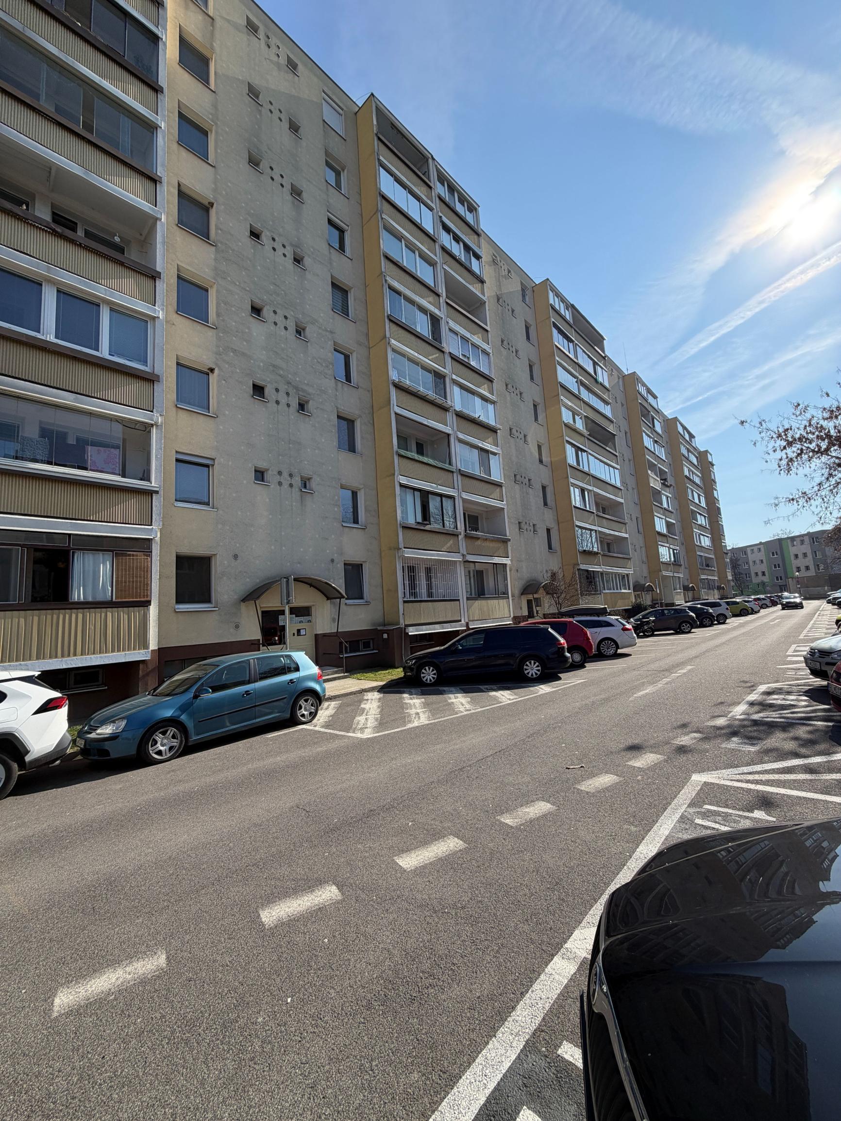 Investičná príležitosť - 2 izbový byt v Podunajských Biskupiciach na predaj- REZERVOVANÝ