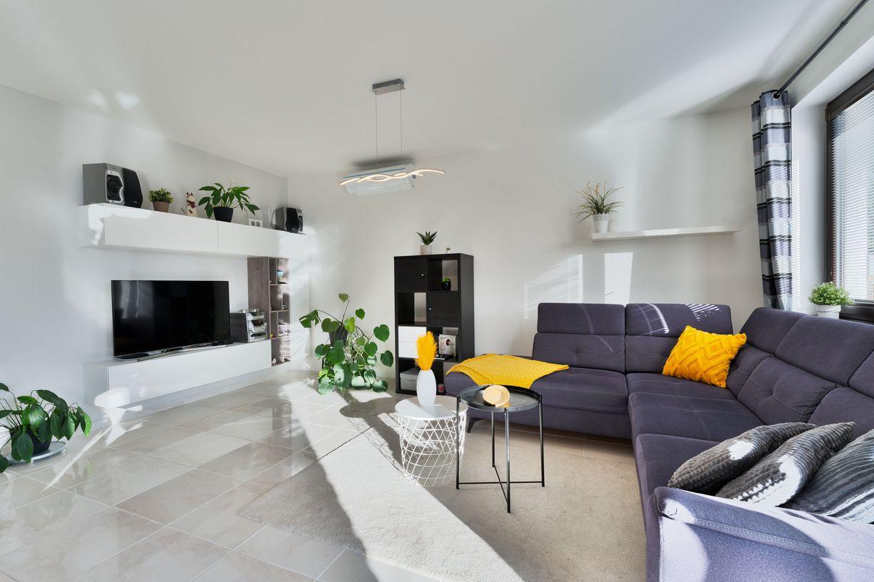 Na predaj útulný 4-izb rodinný dom v obci Veľký Grob s ďaľším menším domom na pozemku.