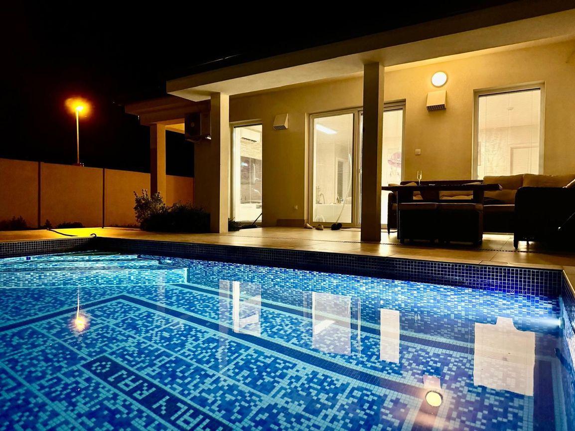 Nadštandartný 4 izbový Rodinný Dom v srdci Malého Raja, Slovenský Grob 