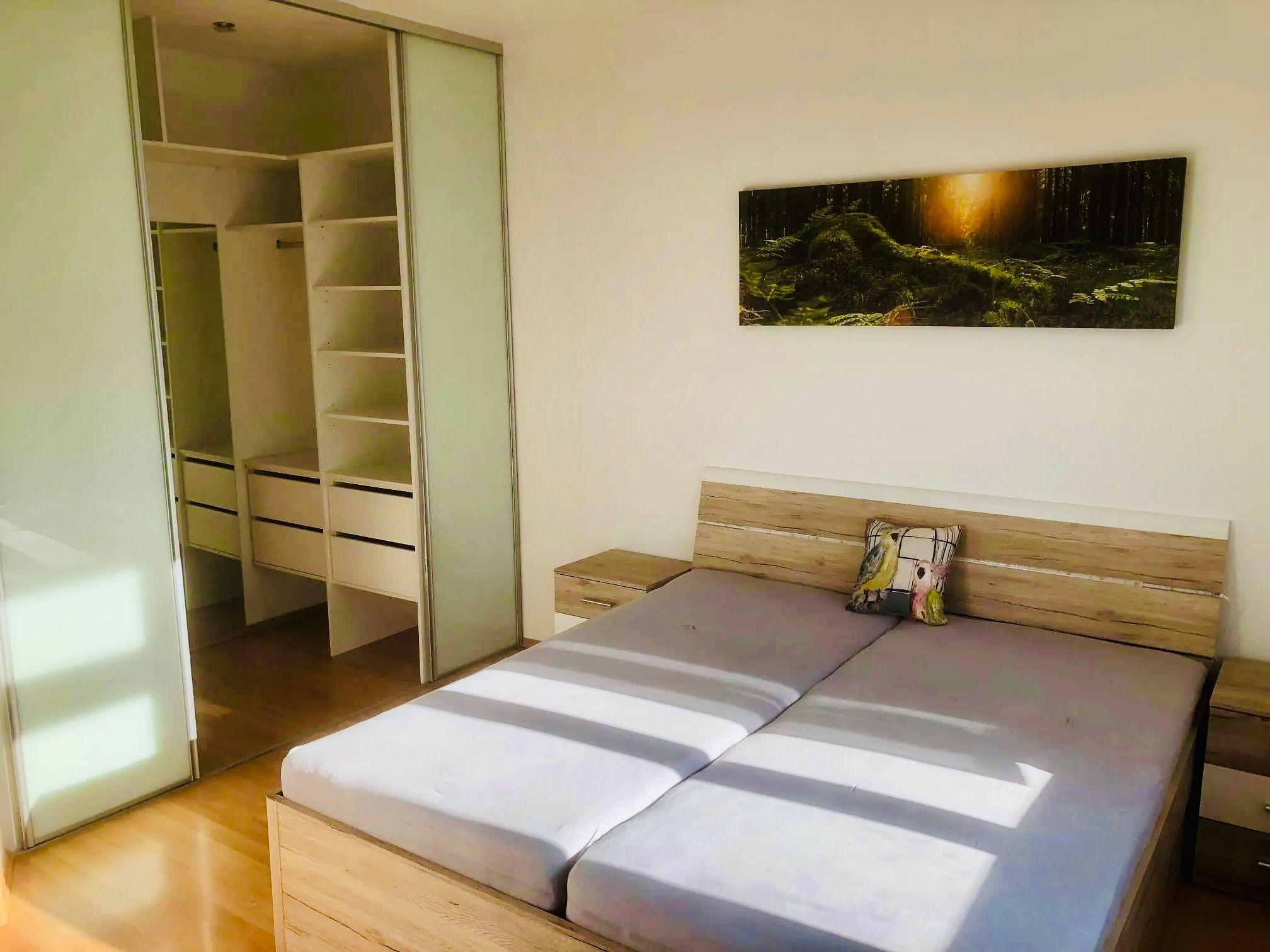 Prenájom 2 izb zariadeného bytu Bratislava Ružinov