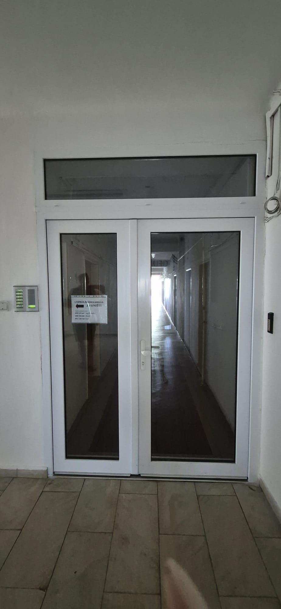 KANCELÁRSKE PRIESTORY S NÍZKYMI NÁKLADMI – BRATISLAVA, BOJNICKÁ ULICA