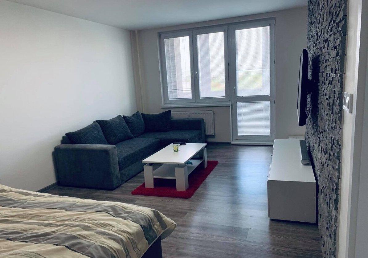 1-izbový byt s loggiou v pokojnej lokalite, Bratislava – Vrakuňa
