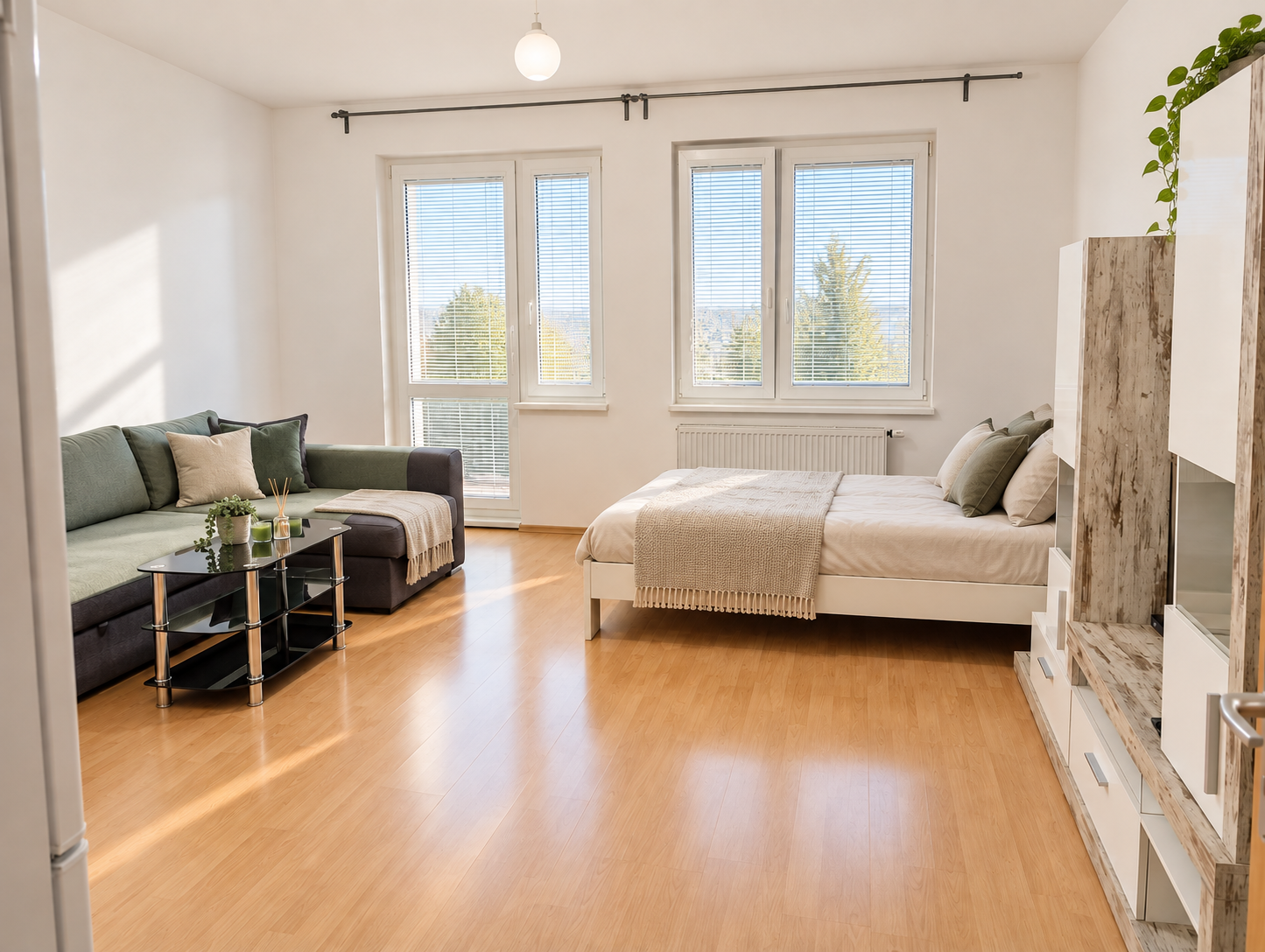 PRENÁJOM | Zariadená garzónka s balkónom, 40 m² | Petržalka